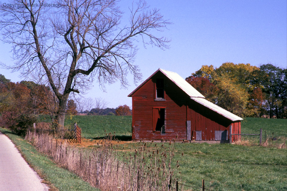 Red barn on old 22